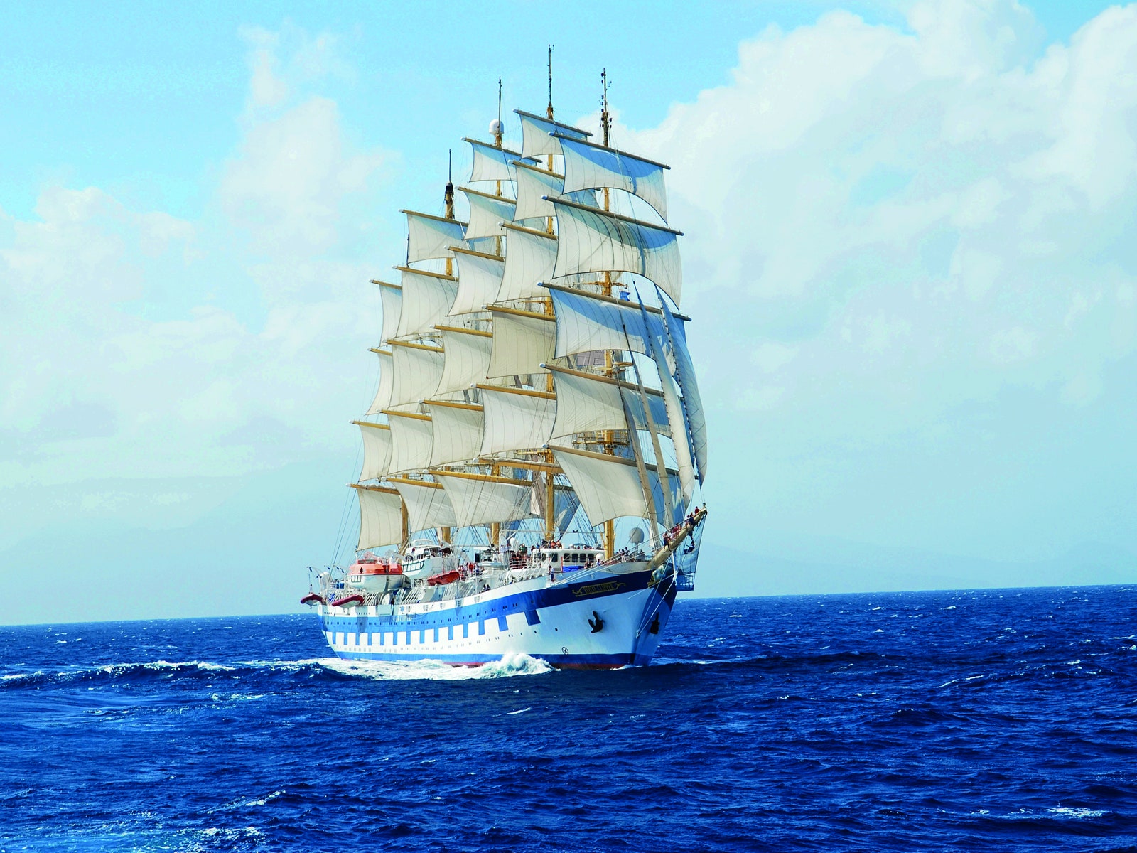 Sailing the Aegean Sustainably&-Just Like the Ancients Did
